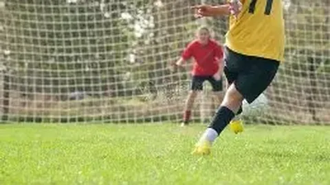 布斯克茨：巴塞罗那传奇后腰之路